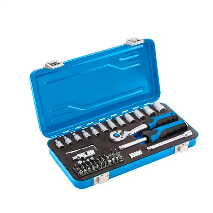 Набор головок и принадлежностей Hoegert HT1R4..