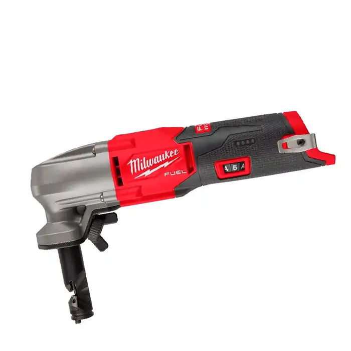 Аккумуляторные ножницы вырубные Milwaukee M12..