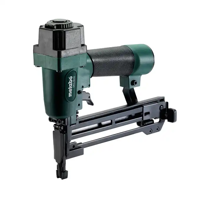 Пневматический скобозабиватель Metabo DKG 90/..