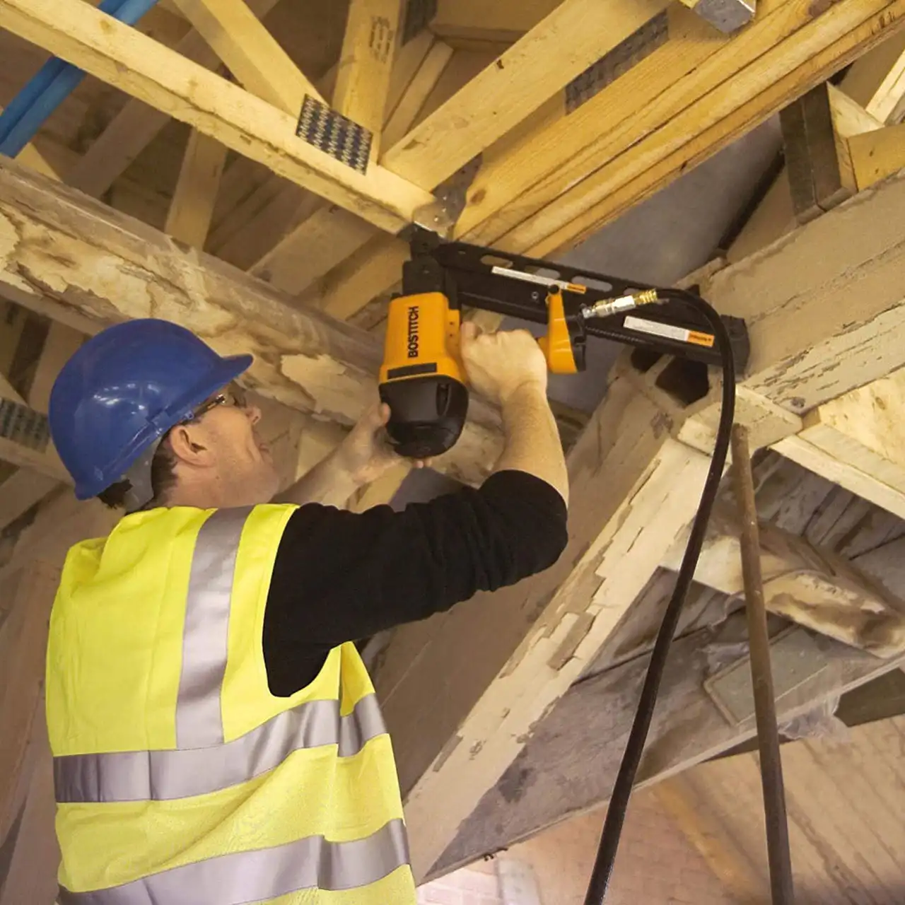 Гвоздезабивной пистолет F28WW-E..